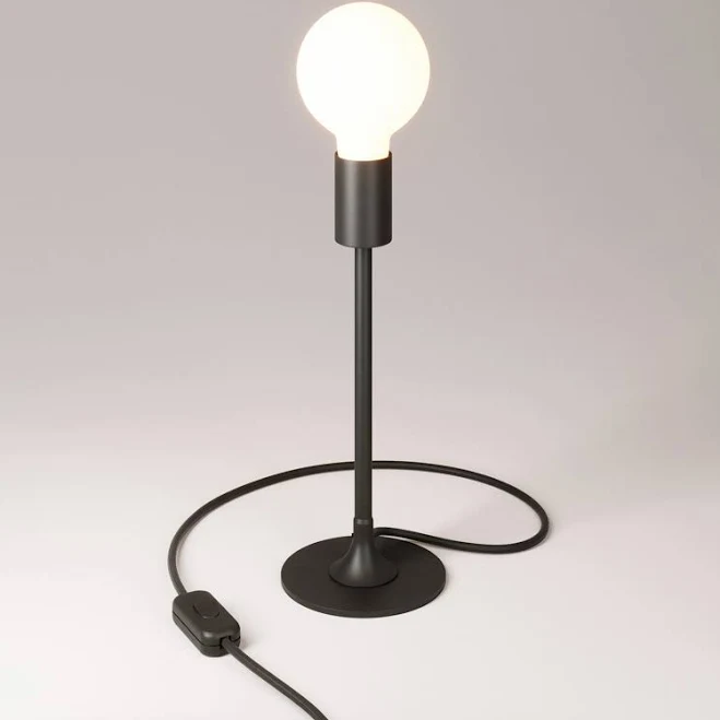 Mag-y Metal Table Lamp