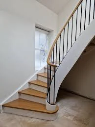 Oak curved staircase luxury stairs wi...