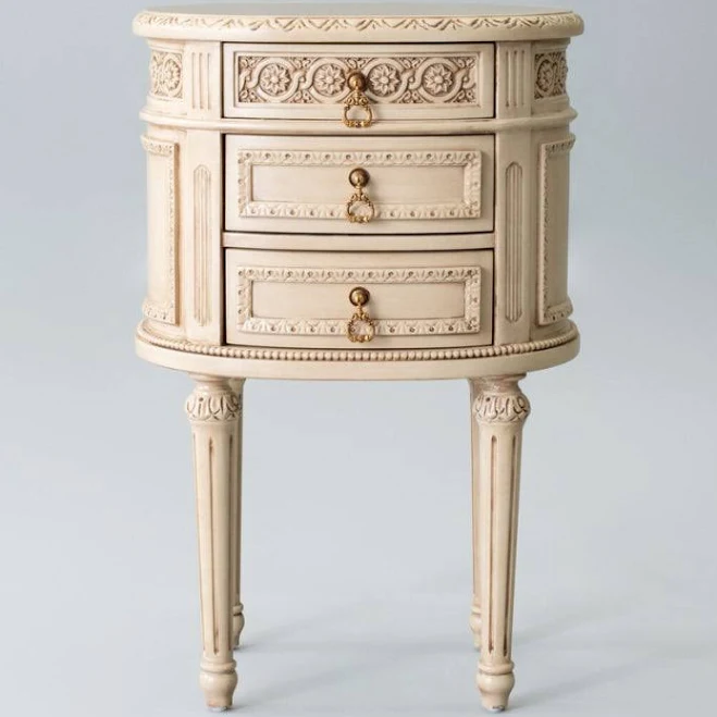 La Reine Nightstand