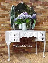 Dressing Table with triple mirror - p...