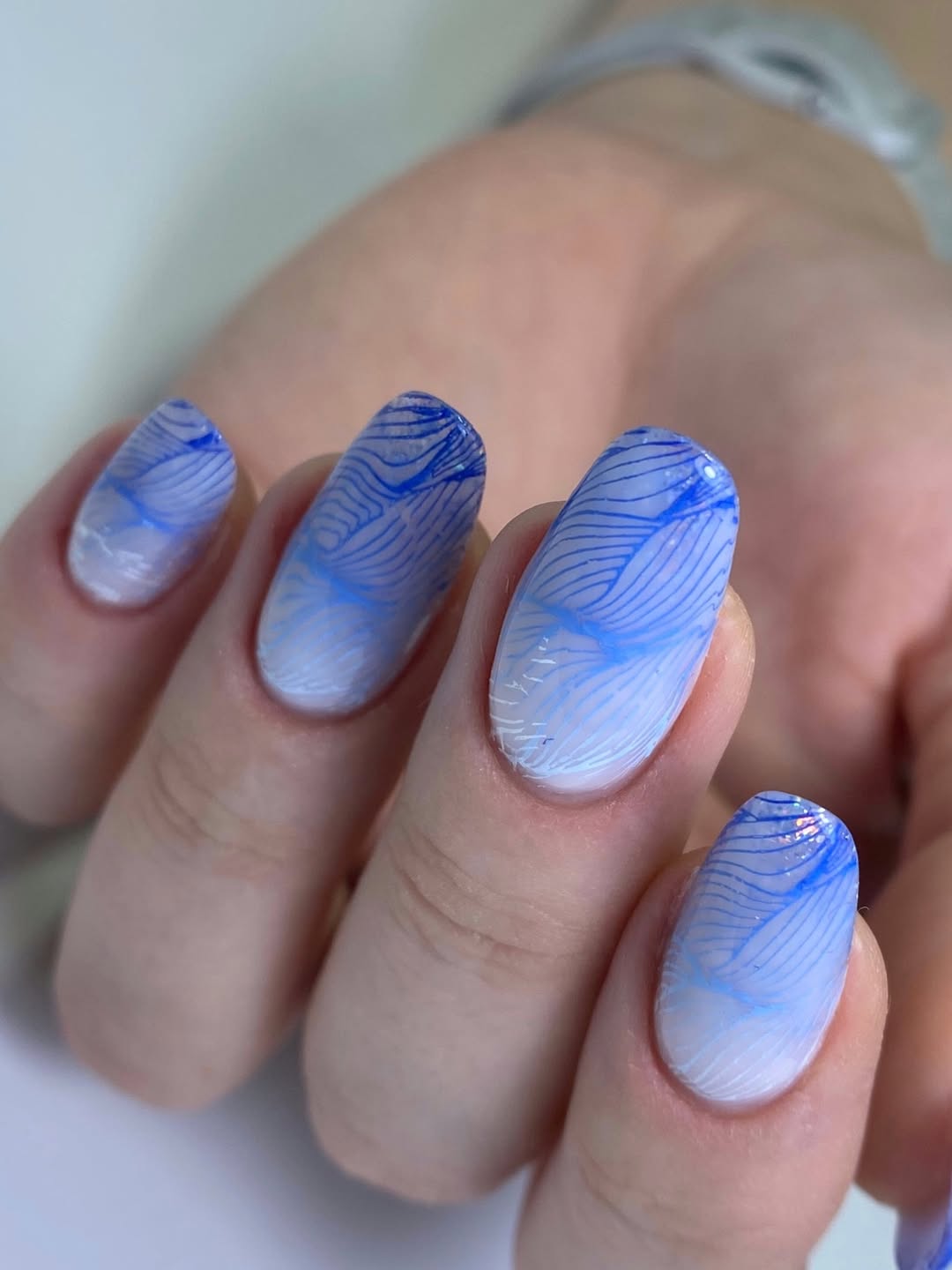 Blue Wavy Lines Ombre Oval Nails